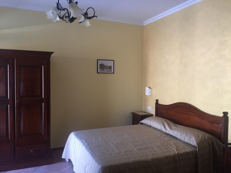 Agriturismo Ciociaro " Il Colle " Hotel Ristorante チェプラーノ エクステリア 写真